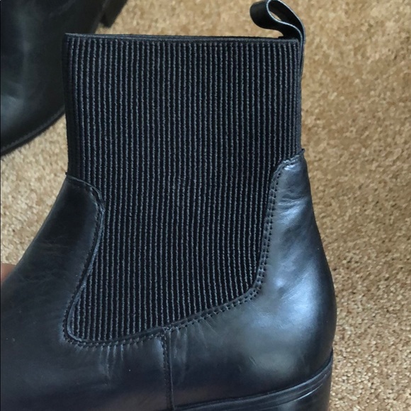 Steve Madden ankle booties - Picture 3 of 3